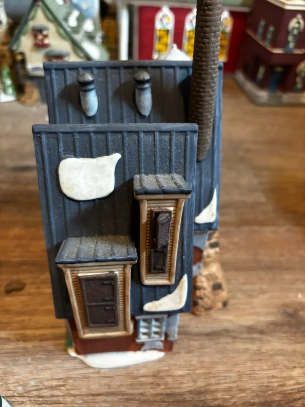 Department 56 Christmas village light up building Yankee Bell Casting
